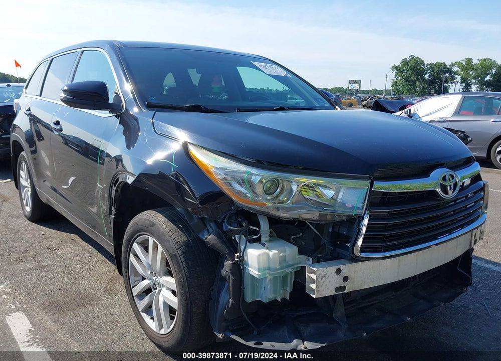 2015 TOYOTA HIGHLANDER LE V6 VIN: 5TDBKRFH1FS139533