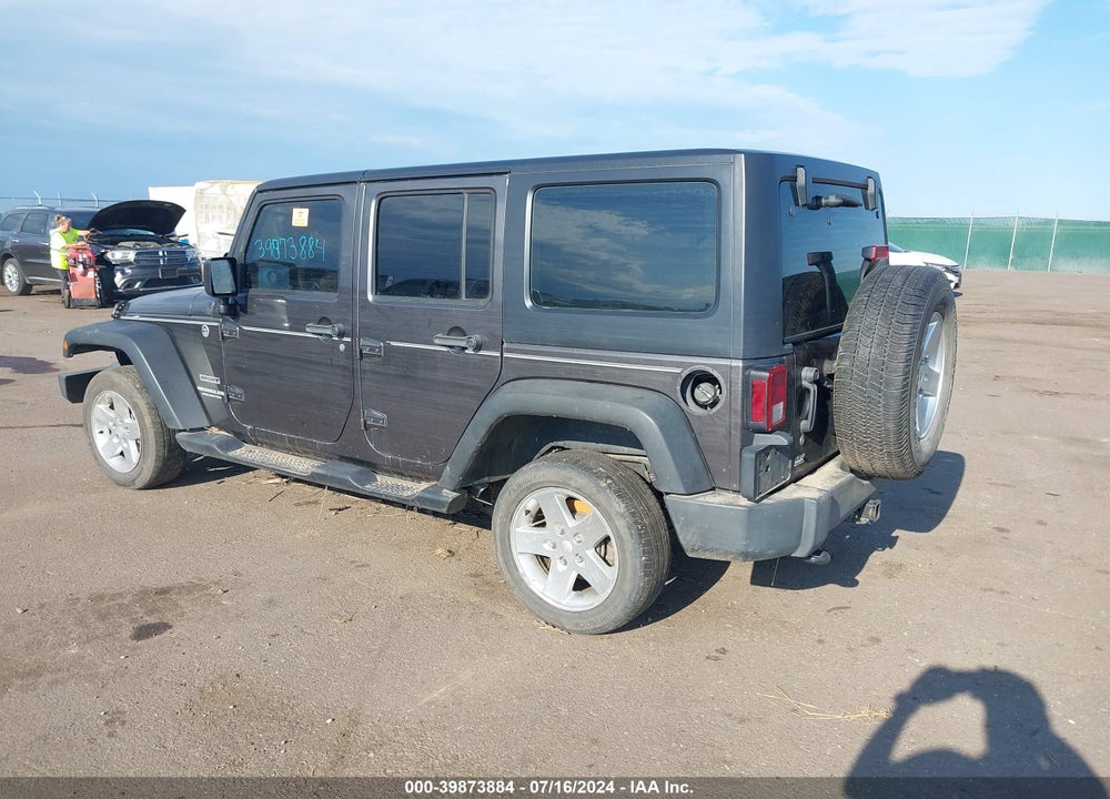 2014 JEEP WRANGLER UNLIMITED SPORT VIN: 1C4BJWDG6EL261316