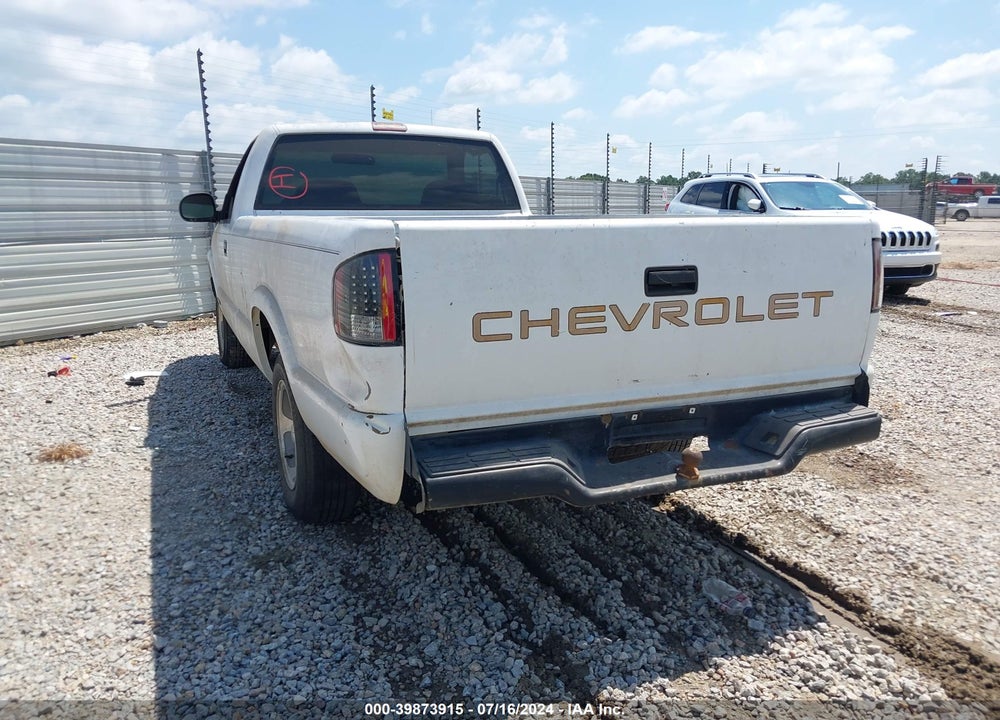 1996 CHEVROLET S TRUCK S10 VIN: 1GCCS14X8TK139757