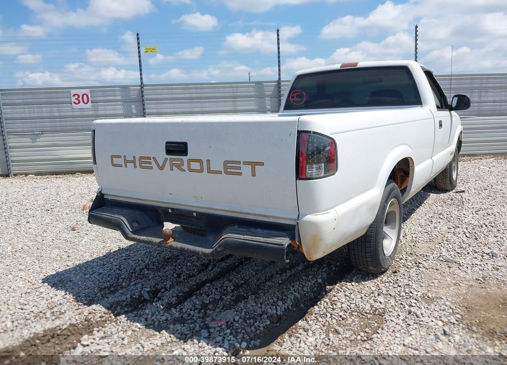 1996 CHEVROLET S TRUCK S10 VIN: 1GCCS14X8TK139757