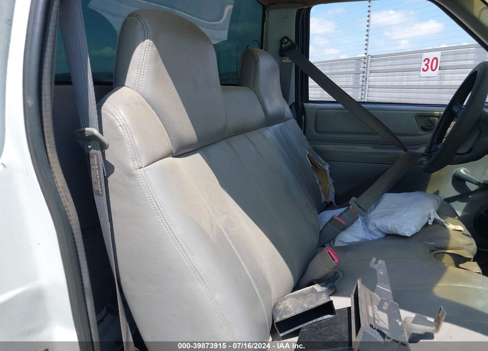 1996 CHEVROLET S TRUCK S10 VIN: 1GCCS14X8TK139757