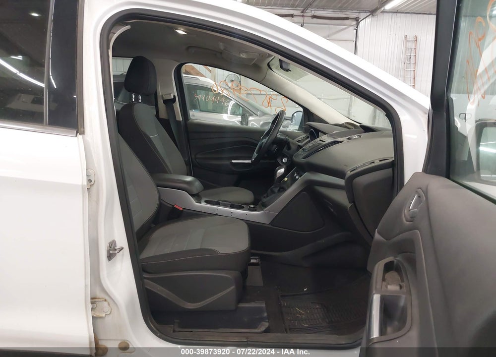 2014 FORD ESCAPE SE VIN: 1FMCU9GX4EUC08239
