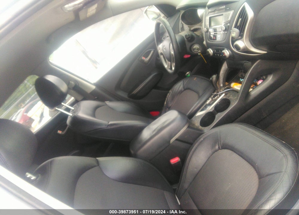 2010 HYUNDAI TUCSON GLS VIN: KM8JUCAC6AU021251