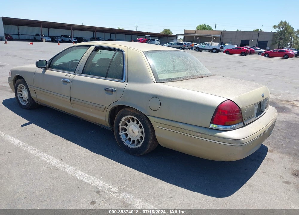 1998 FORD CROWN VICTORIA LX VIN: 2FAFP74W8WX182172
