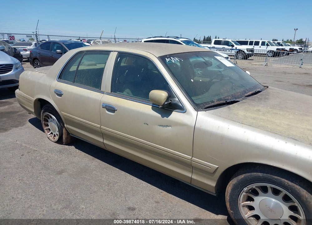 1998 FORD CROWN VICTORIA LX VIN: 2FAFP74W8WX182172
