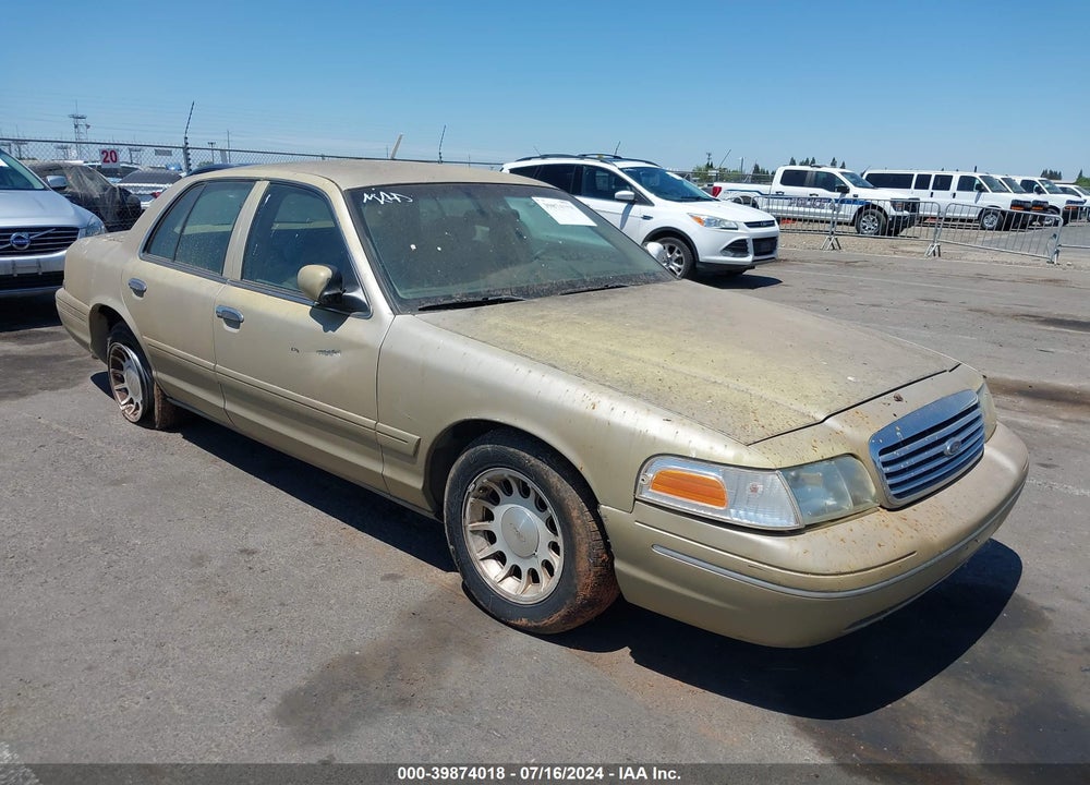 1998 FORD CROWN VICTORIA LX VIN: 2FAFP74W8WX182172