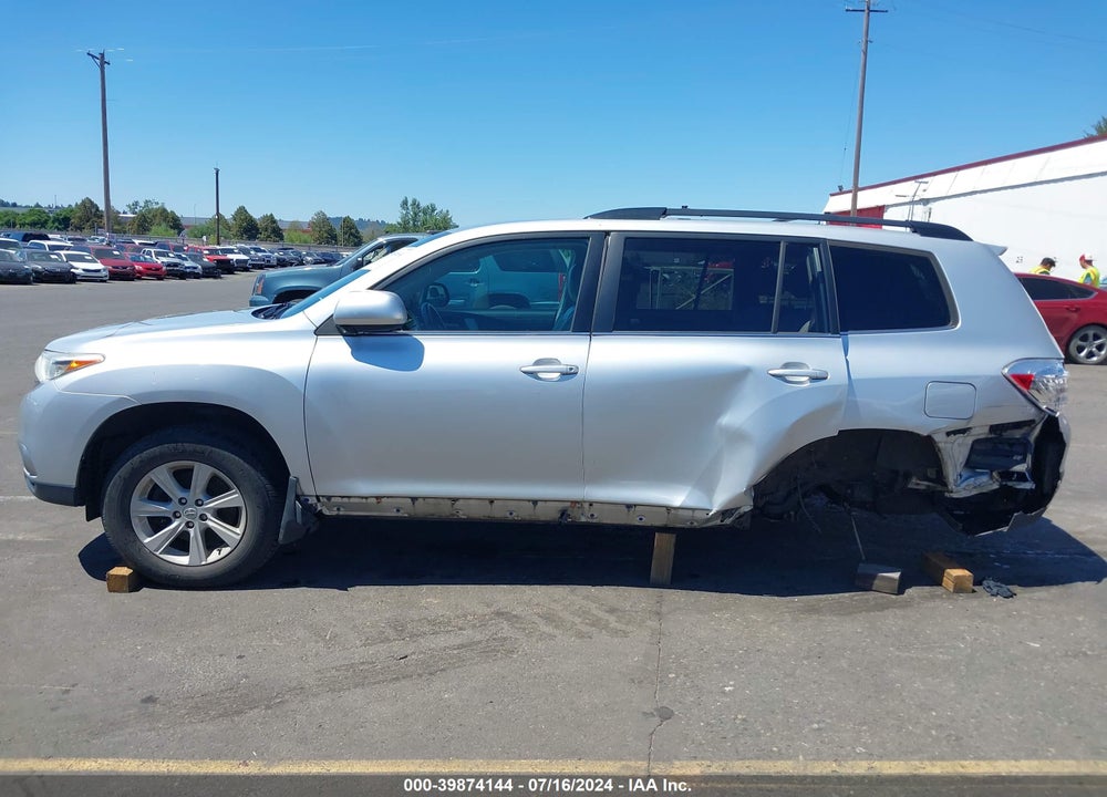 2013 TOYOTA HIGHLANDER VIN: 5TDBK3EH3DS247227