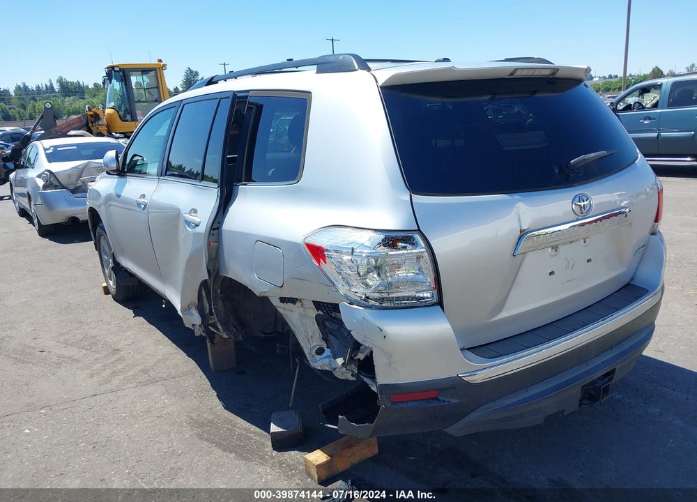 2013 TOYOTA HIGHLANDER VIN: 5TDBK3EH3DS247227