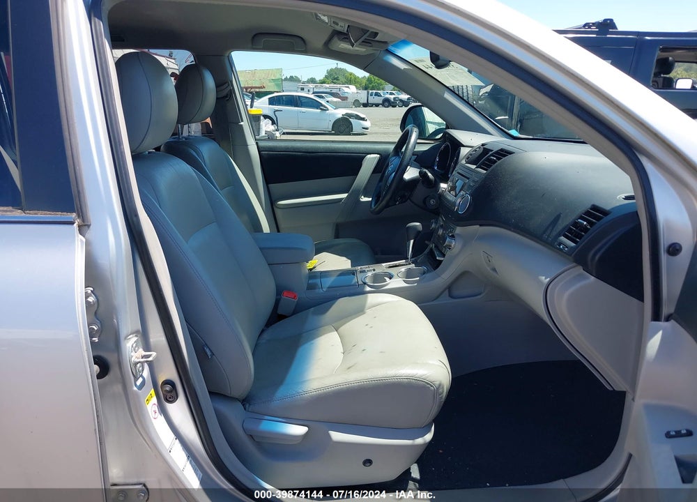 2013 TOYOTA HIGHLANDER VIN: 5TDBK3EH3DS247227