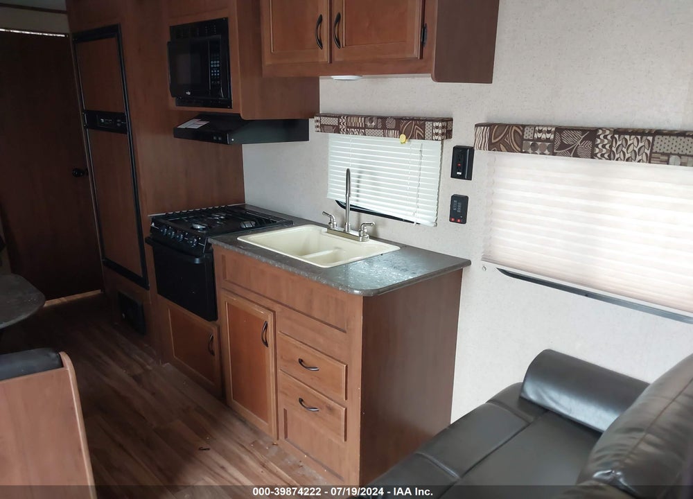 2016 OTHER JAYCO VIN: 1UJBJ0BN0G17V0985