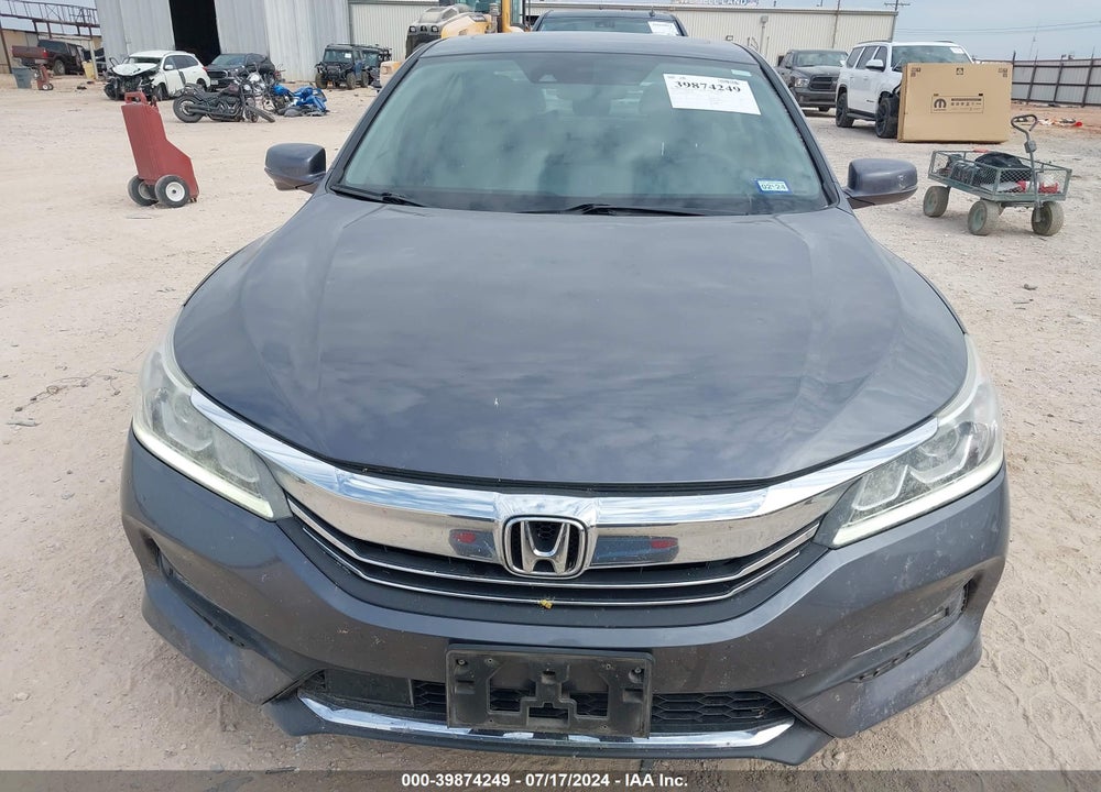 2017 HONDA ACCORD VIN: 1HGCR2F04HA071067