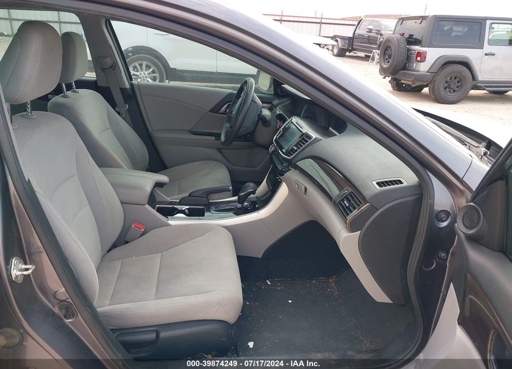 2017 HONDA ACCORD VIN: 1HGCR2F04HA071067
