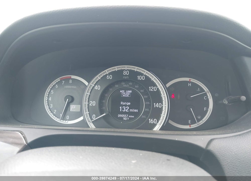 2017 HONDA ACCORD VIN: 1HGCR2F04HA071067