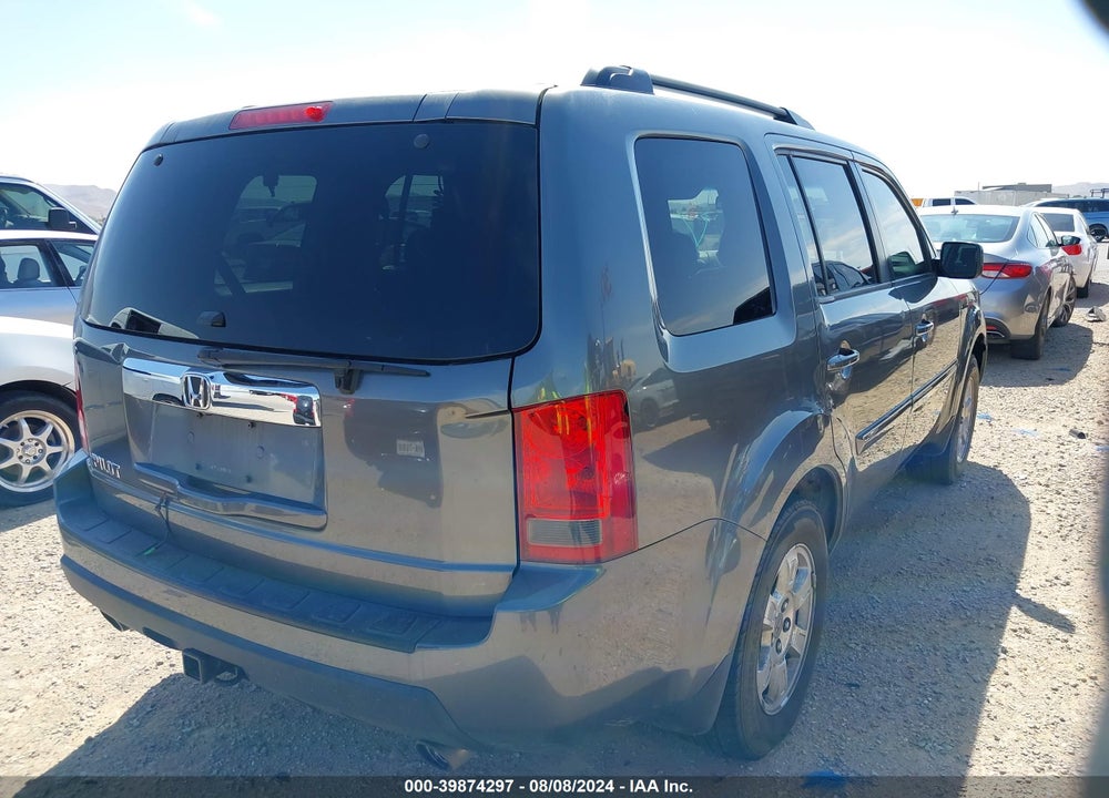 2011 HONDA PILOT EX-L VIN: 5FNYF3H55BB031266