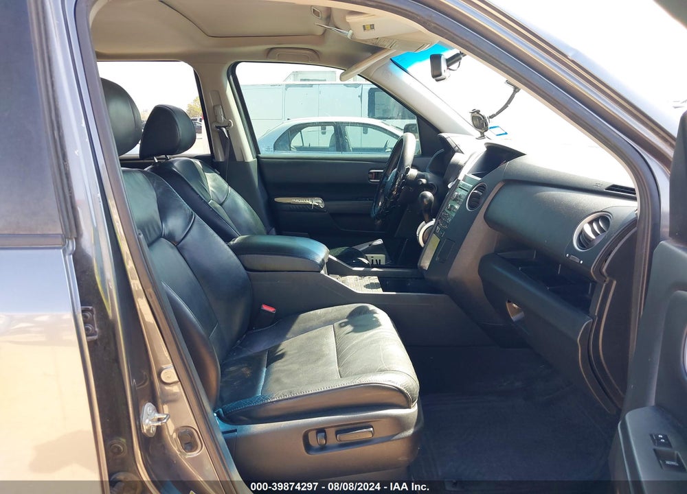 2011 HONDA PILOT EX-L VIN: 5FNYF3H55BB031266