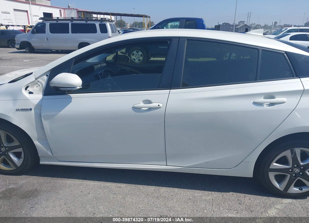 2018 TOYOTA PRIUS THREE TOURING VIN: JTDKARFUXJ3059819