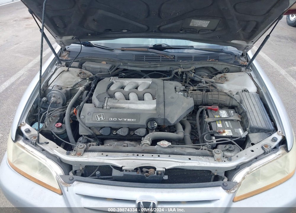 2001 HONDA ACCORD 3.0 EX VIN: 1HGCG16501A073917