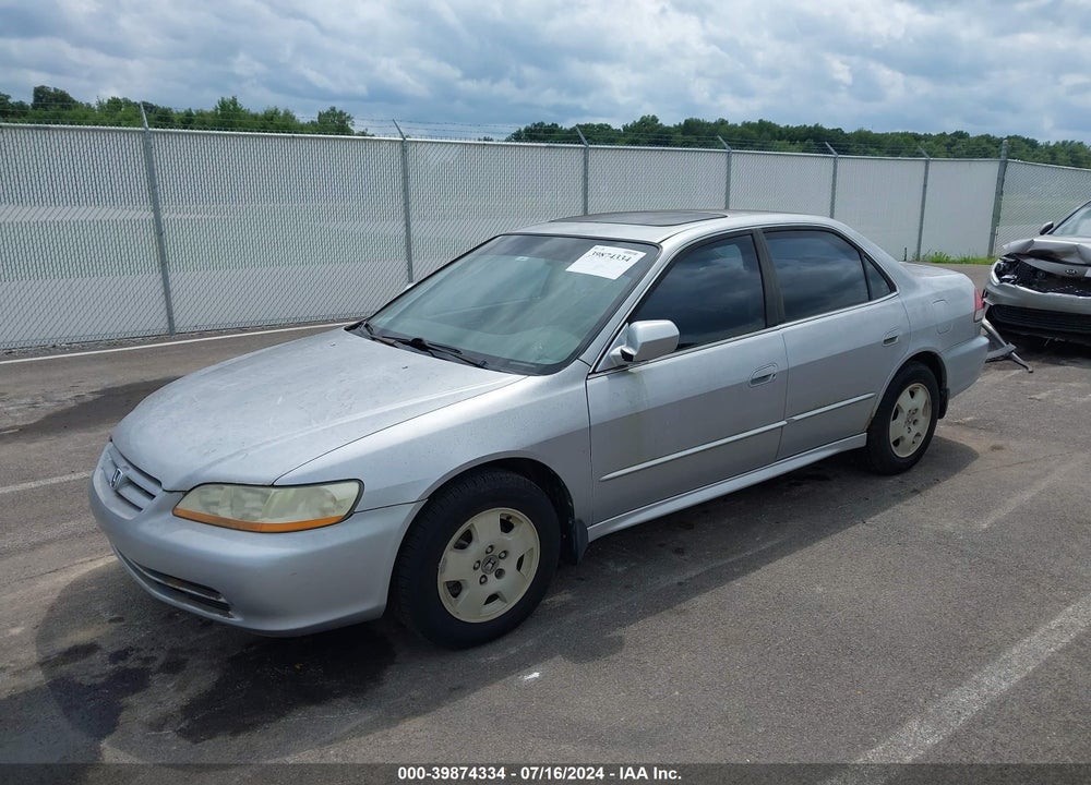 2001 HONDA ACCORD 3.0 EX VIN: 1HGCG16501A073917
