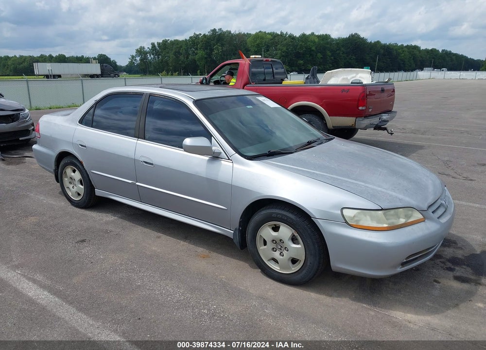 2001 HONDA ACCORD 3.0 EX VIN: 1HGCG16501A073917