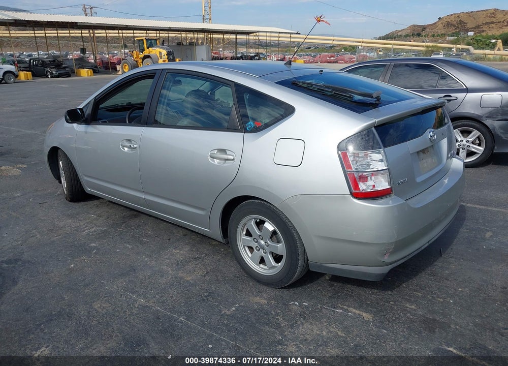 2005 TOYOTA PRIUS VIN: JTDKB20U957028475