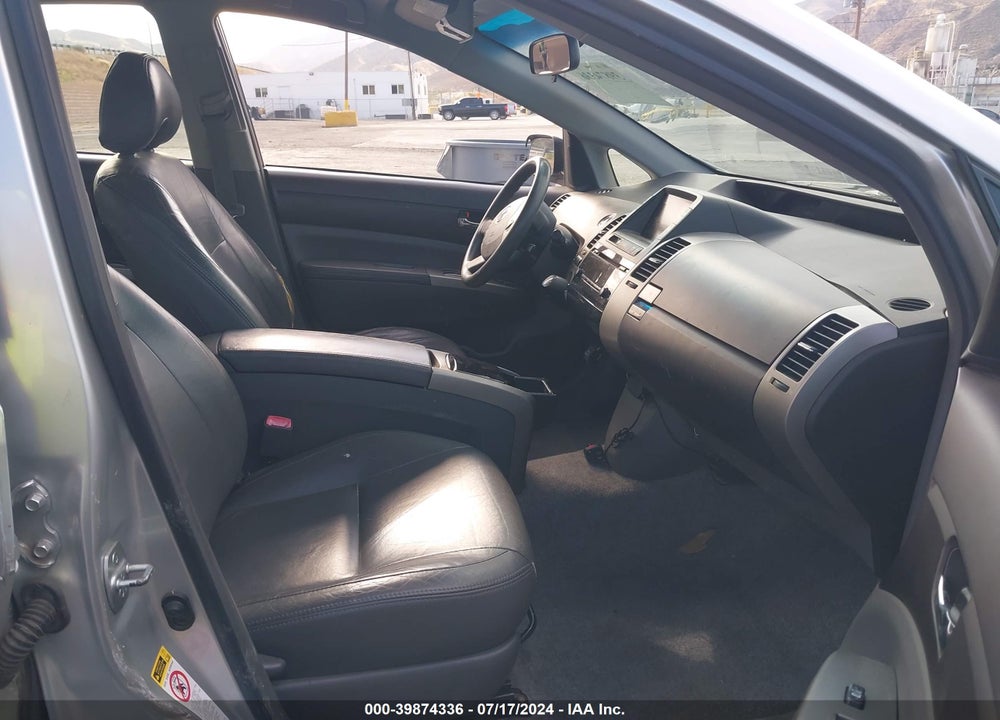 2005 TOYOTA PRIUS VIN: JTDKB20U957028475