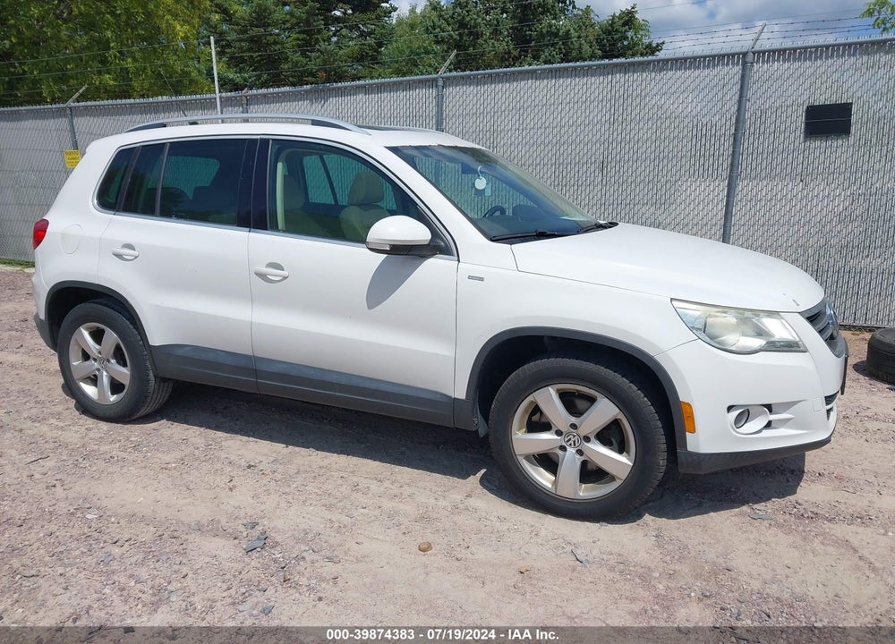 2010 VOLKSWAGEN TIGUAN WOLFSBURG EDITION VIN: WVGAV7AX0AW515486