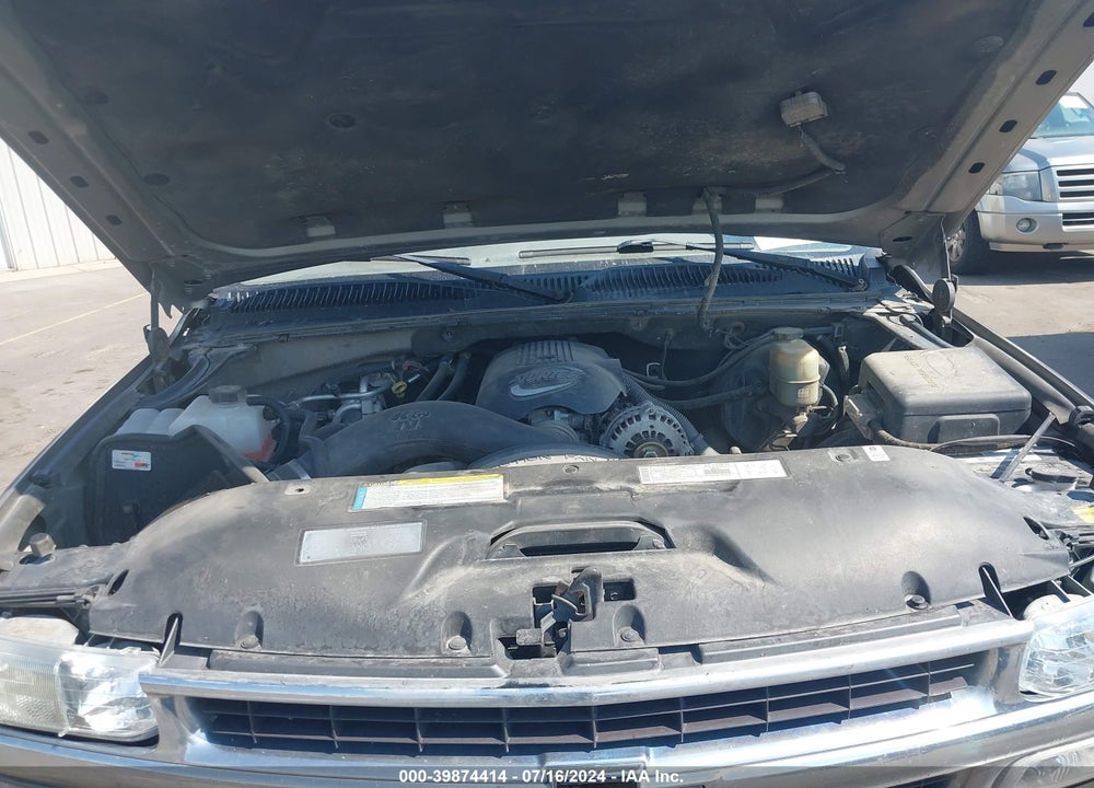 2001 CHEVROLET TAHOE LT VIN: 1GNEK13T81J115900