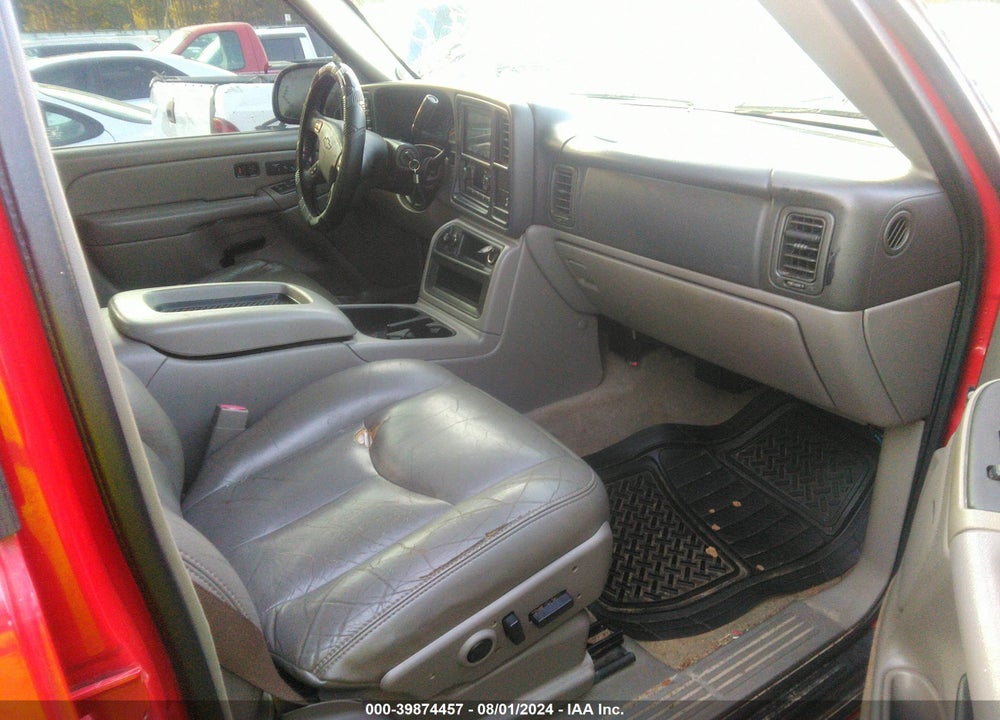2005 CHEVROLET TAHOE LT VIN: 1GNEK13T15R233312