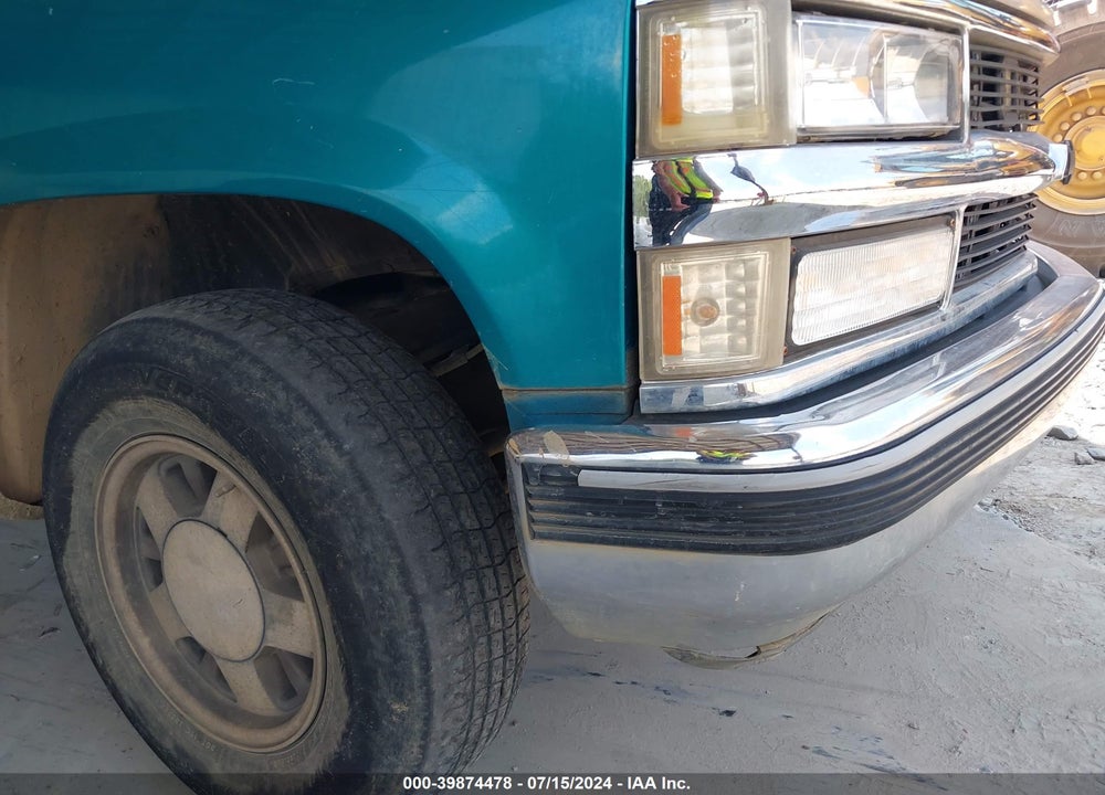 1996 CHEVROLET GMT-400 C1500 VIN: 2GCEC19M0T1118406