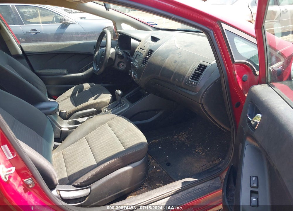 2015 KIA FORTE LX VIN: KNAFX4A67F5381368