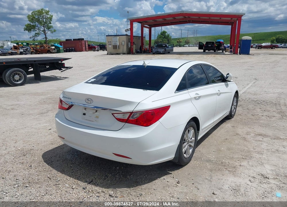 2013 HYUNDAI SONATA GLS VIN: 5NPEB4AC2DH681478