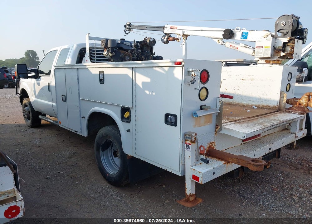 2015 FORD F-350 CHASSIS XL VIN: 1FD8X3H65FEA71551