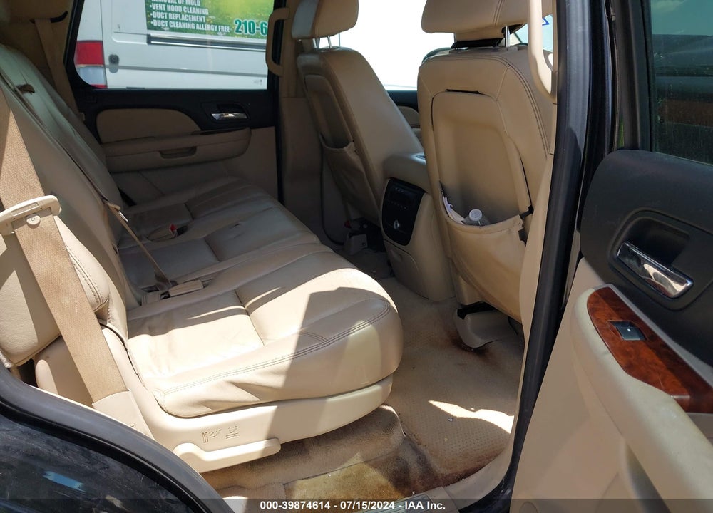 2007 CHEVROLET TAHOE LT VIN: 1GNFC13047R392528