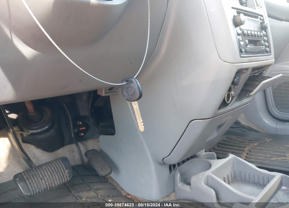 2000 TOYOTA SIENNA LE VIN: 4T3ZF13C9YU299058