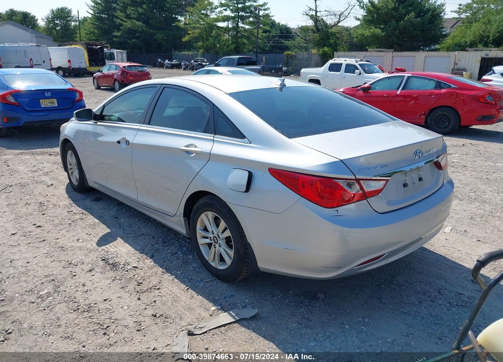 2013 HYUNDAI SONATA GLS VIN: 5NPEB4AC2DH505479