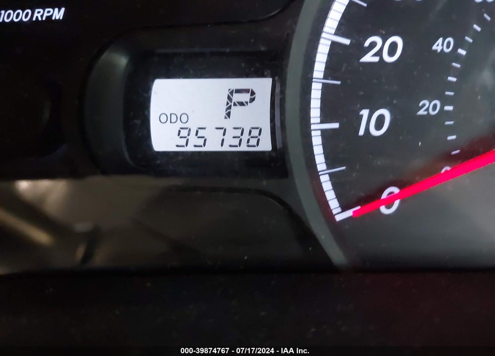2014 TOYOTA SIENNA LE V6 8 PASSENGER VIN: 5TDKK3DC8ES462237