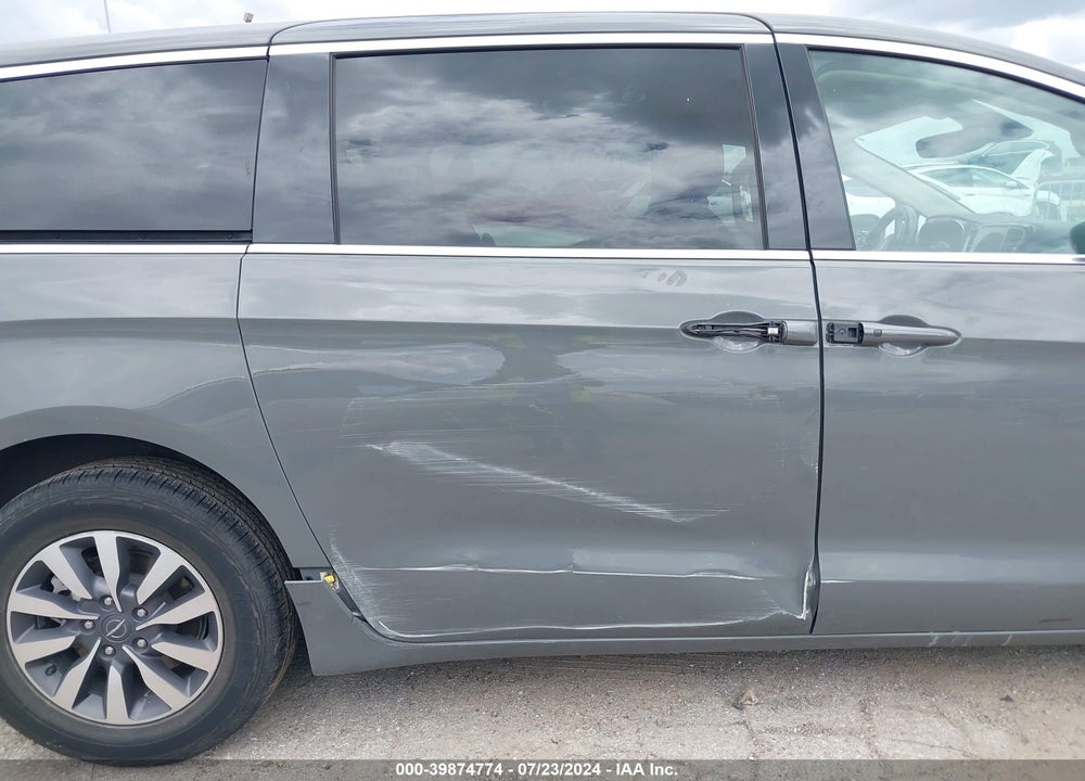 2022 CHRYSLER PACIFICA HYBRID TOURING L VIN: 2C4RC1L70NR121041