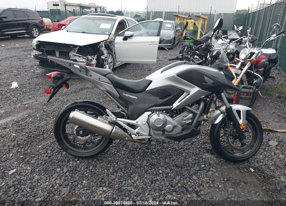 2012 HONDA NC700X VIN: JH2RC635XCK001150