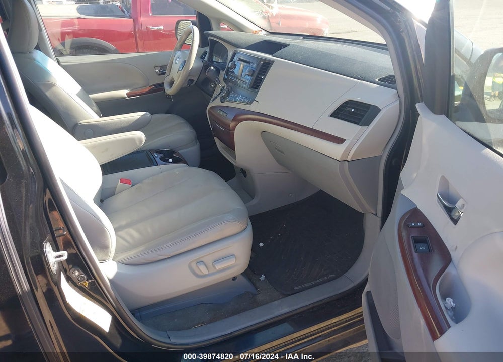 2013 TOYOTA SIENNA XLE 7 PASSENGER VIN: 5TDDK3DC1DS059921