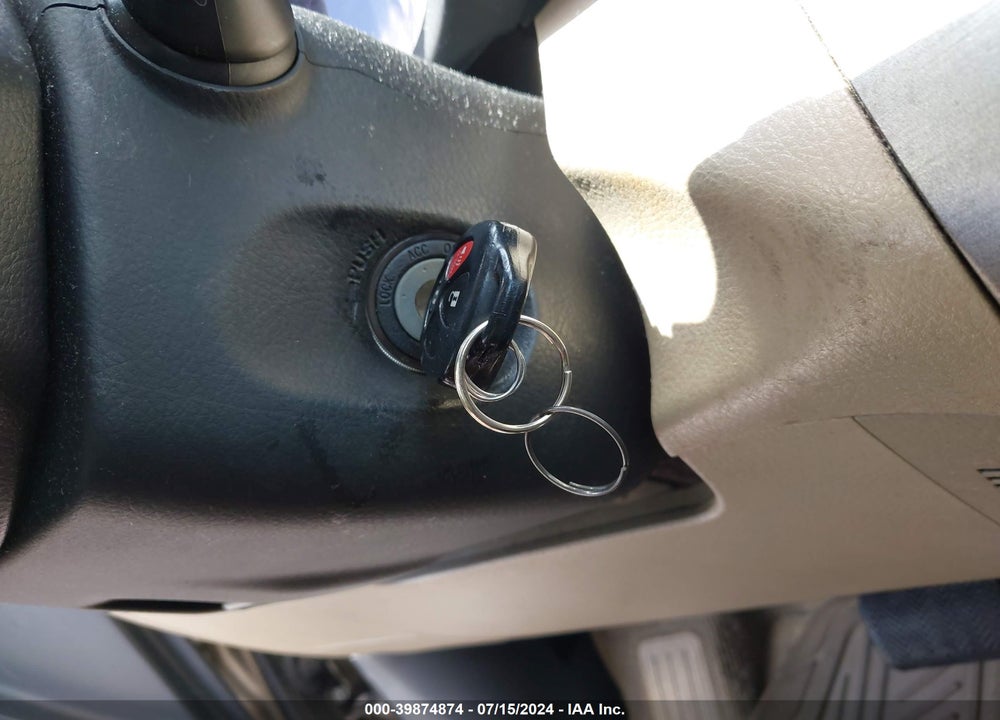 2011 TOYOTA RAV4 VIN: 2T3KF4DV5BW088241