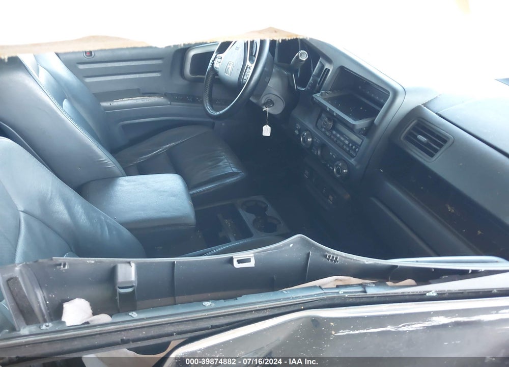 2011 HONDA RIDGELINE RTL VIN: 5FPYK1F56BB002546
