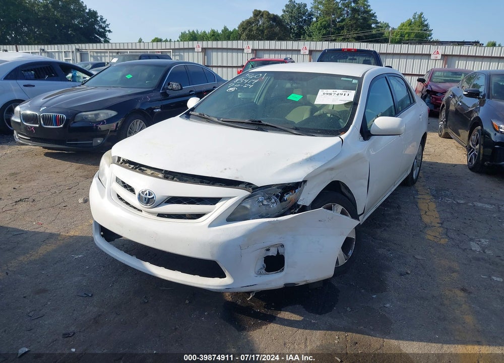 2011 TOYOTA COROLLA LE VIN: 2T1BU4EE8BC635601