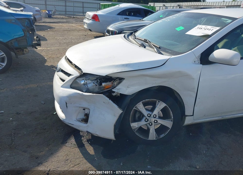 2011 TOYOTA COROLLA LE VIN: 2T1BU4EE8BC635601