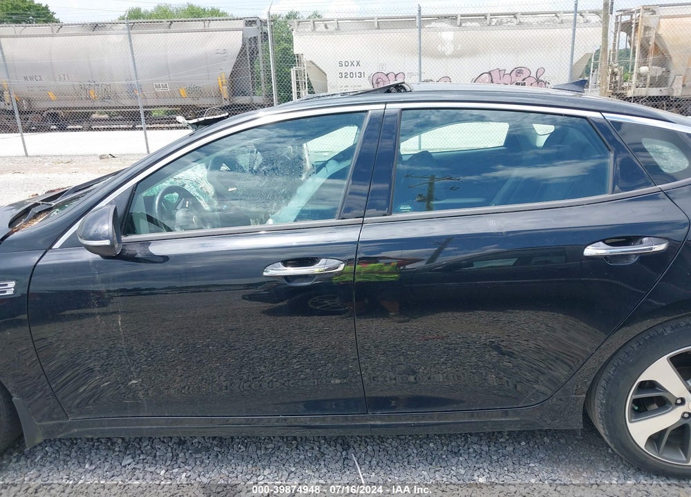 2019 KIA OPTIMA S VIN: 5XXGT4L3XKG294379
