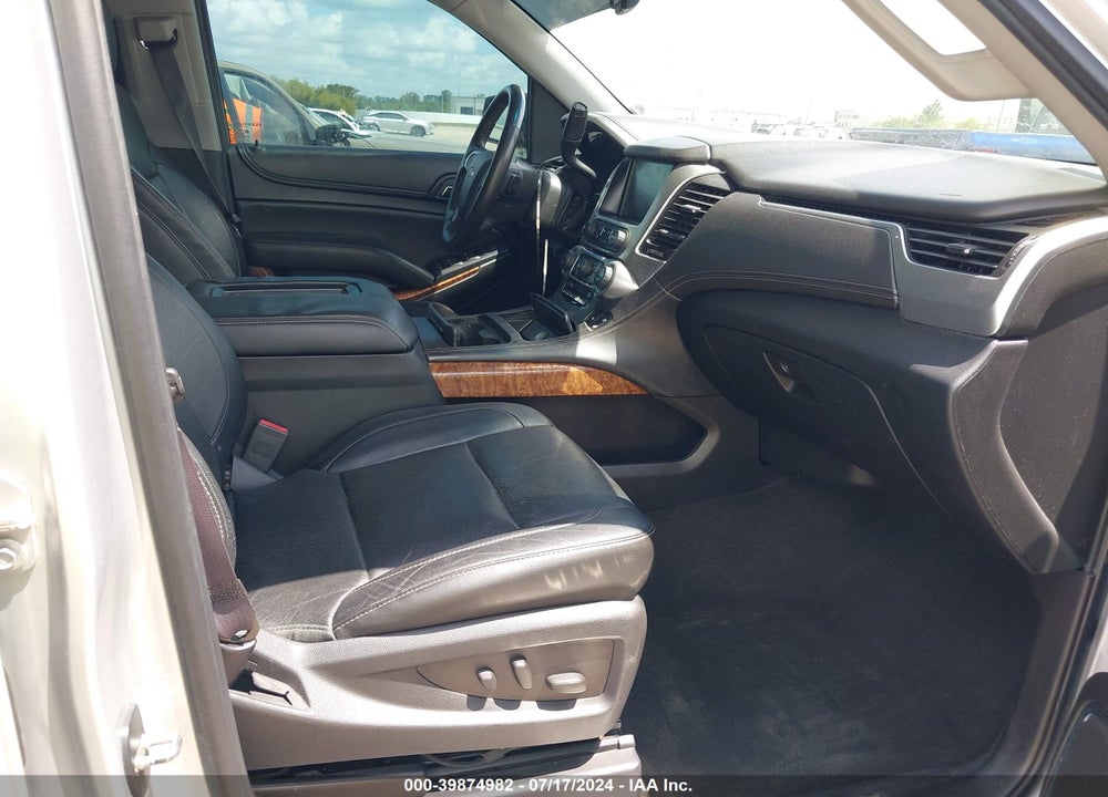 2015 CHEVROLET SUBURBAN 1500 LTZ VIN: 1GNSKKKC8FR606213