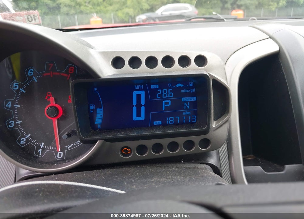 2014 CHEVROLET SONIC LT AUTO VIN: 1G1JC5SH8E4242104