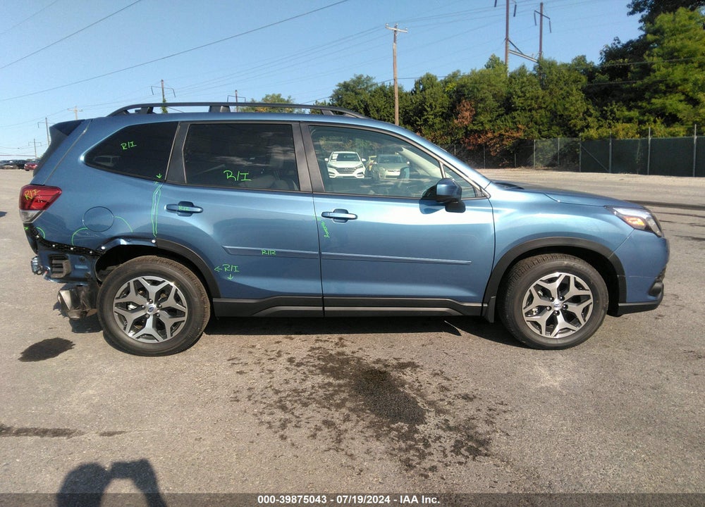 2024 SUBARU FORESTER PREMIUM VIN: JF2SKACC8R8515231