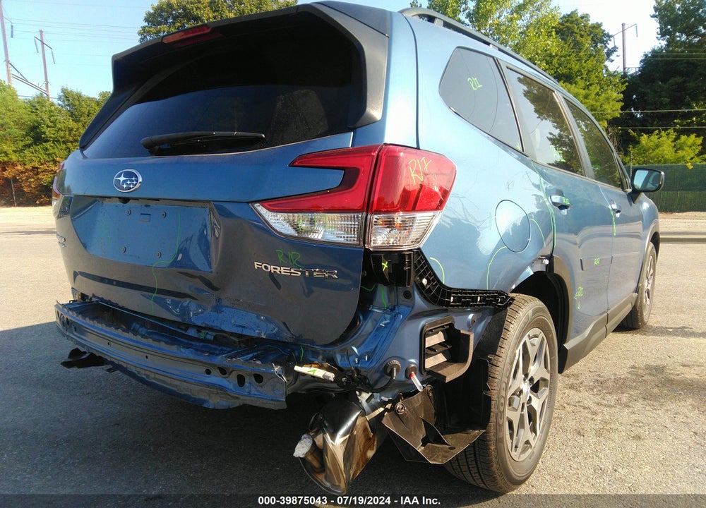 2024 SUBARU FORESTER PREMIUM VIN: JF2SKACC8R8515231