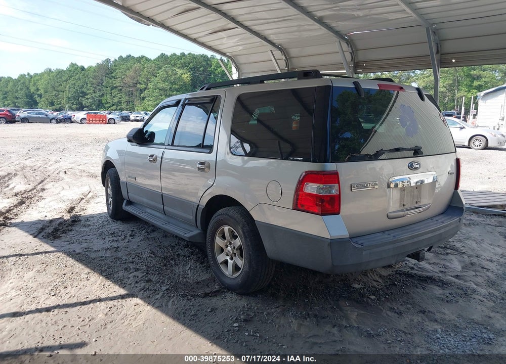 2007 FORD EXPEDITION XLT VIN: 1FMFU16527LA88044