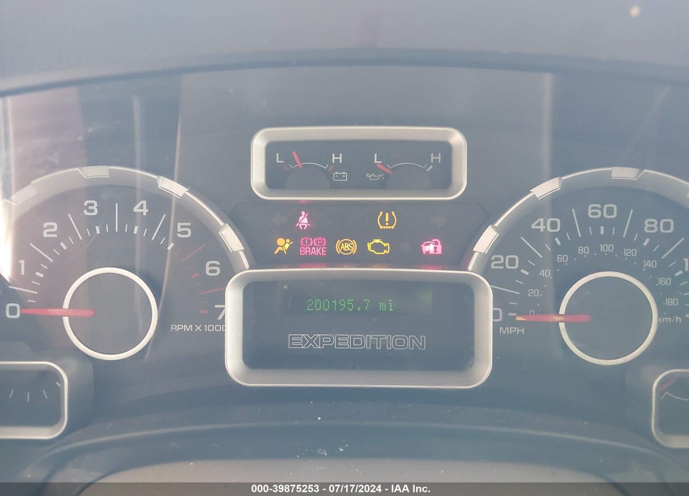 2007 FORD EXPEDITION XLT VIN: 1FMFU16527LA88044